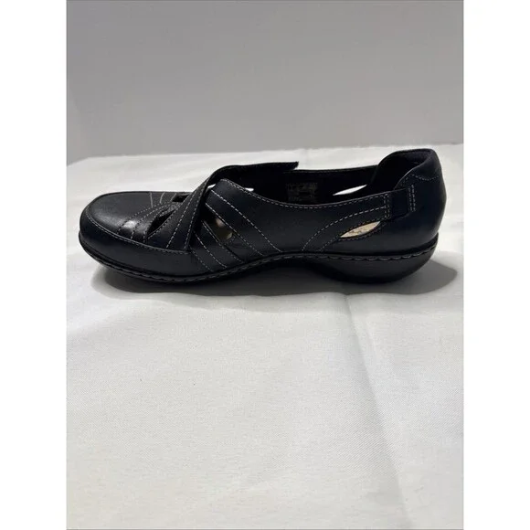 Clarks Women's Ashland Spin Q Flat Black Leather Sz 8.5 Medium Gently Used 2025 - Picture 9 of 10